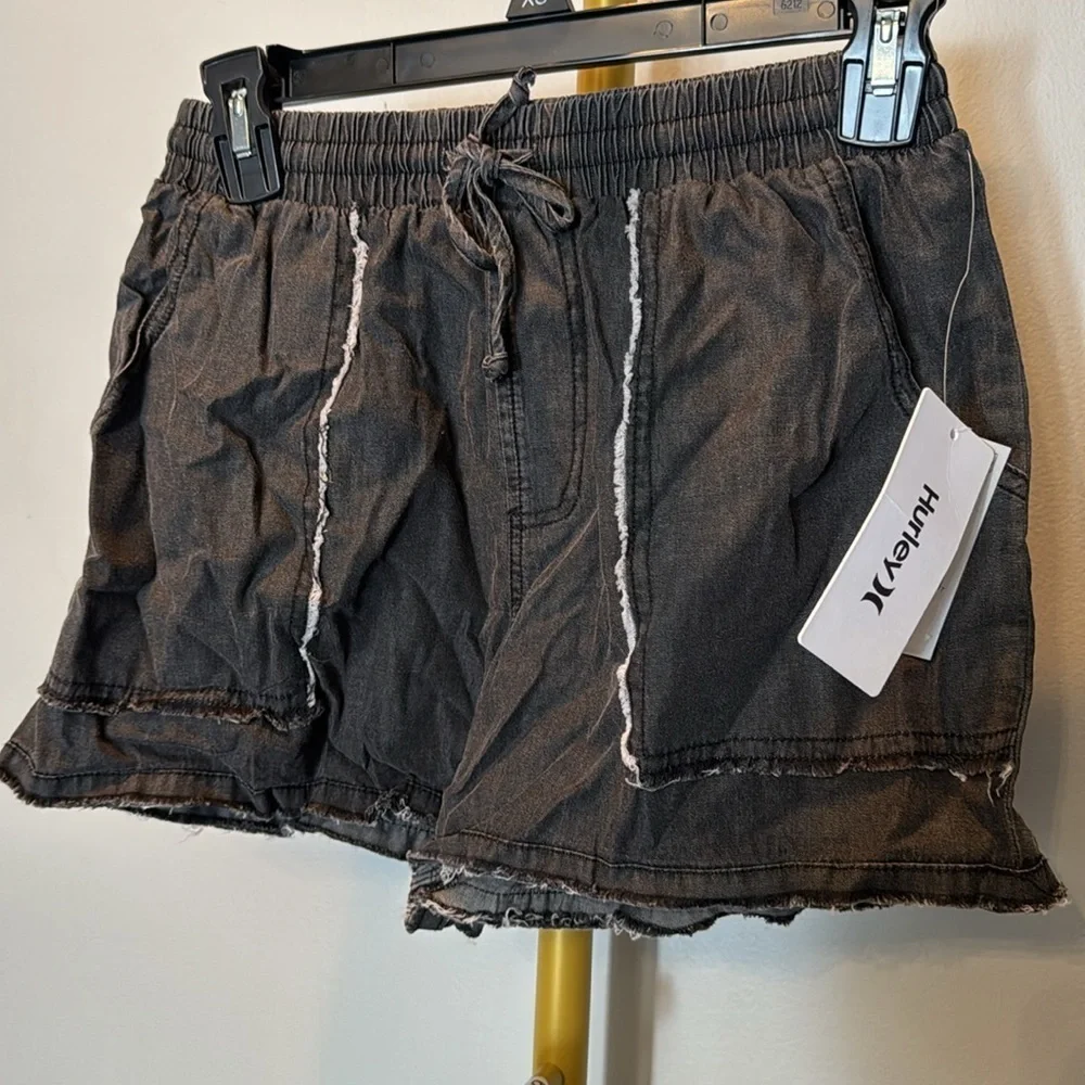 Hurley black lightweight cotton distressed shorts NWT L